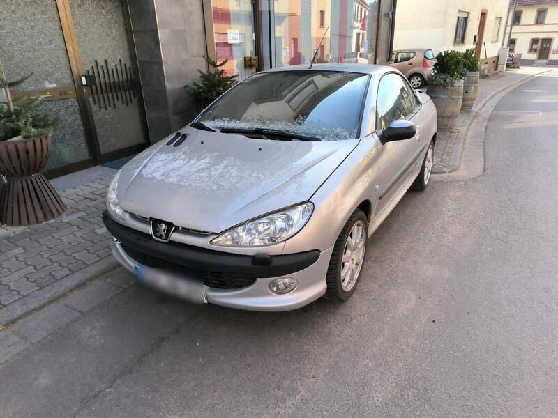Silber Gebraucht 2005 Peugeot 206 CC Cabrio | 750 € - Bild 1/4