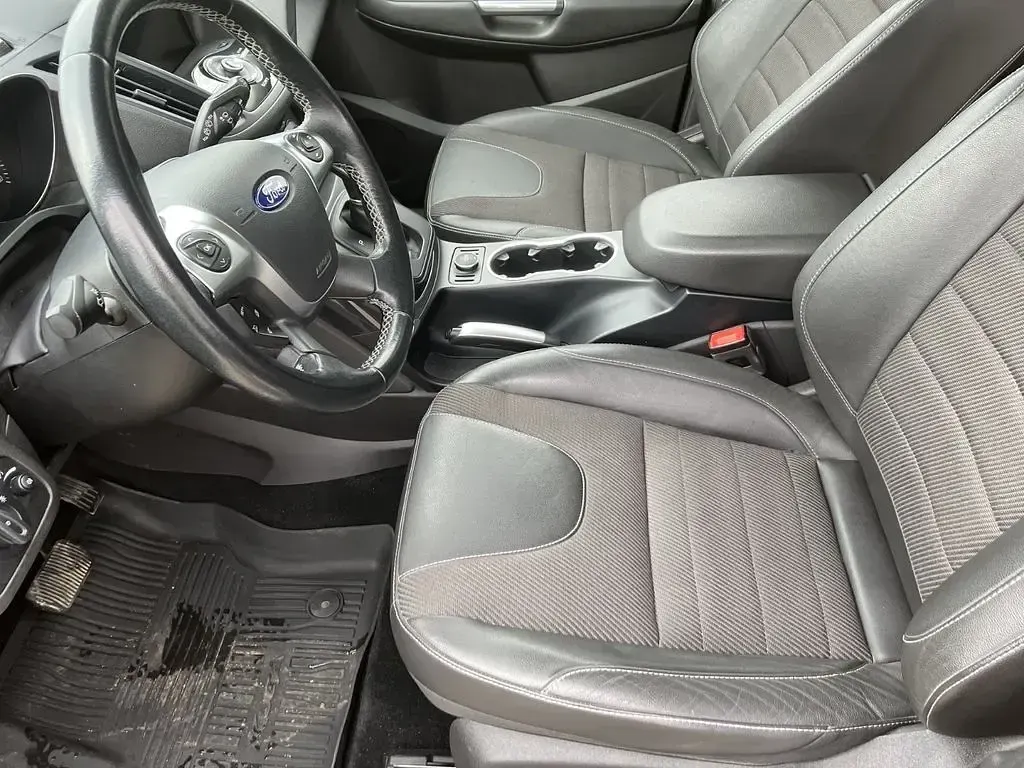 Gebraucht Ford Kuga Titanium 179 PS (131 kW) 2016 Schwarz SUV