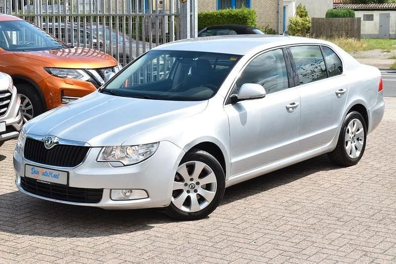 Silber Gebraucht 2008 Skoda Superb Ambition Limousine | 5.490 € (Guter Preis) - Bild 1/4