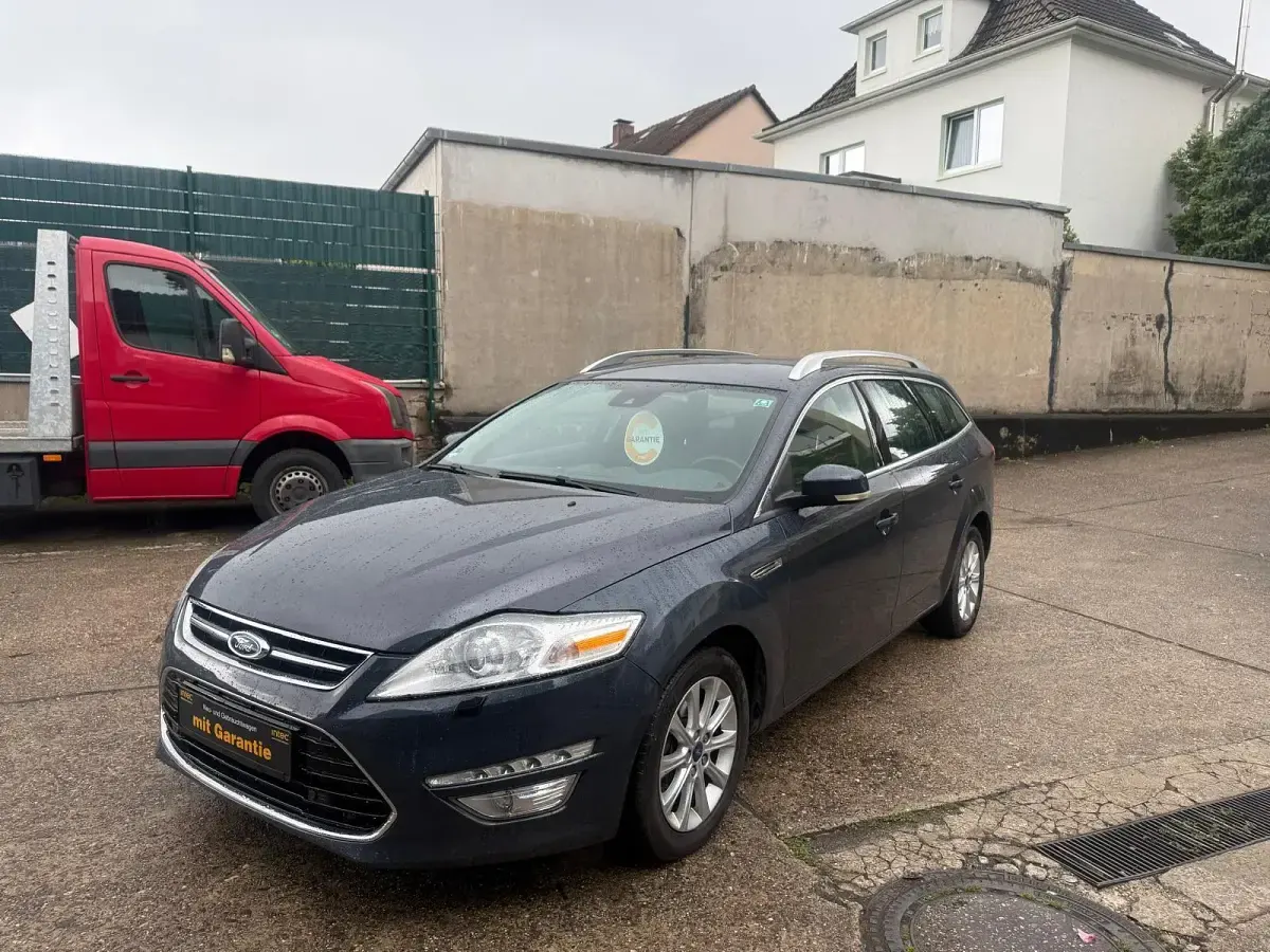 Gebraucht Ford Mondeo Trend 163 PS (119 kW) 2012 Blau Kombi