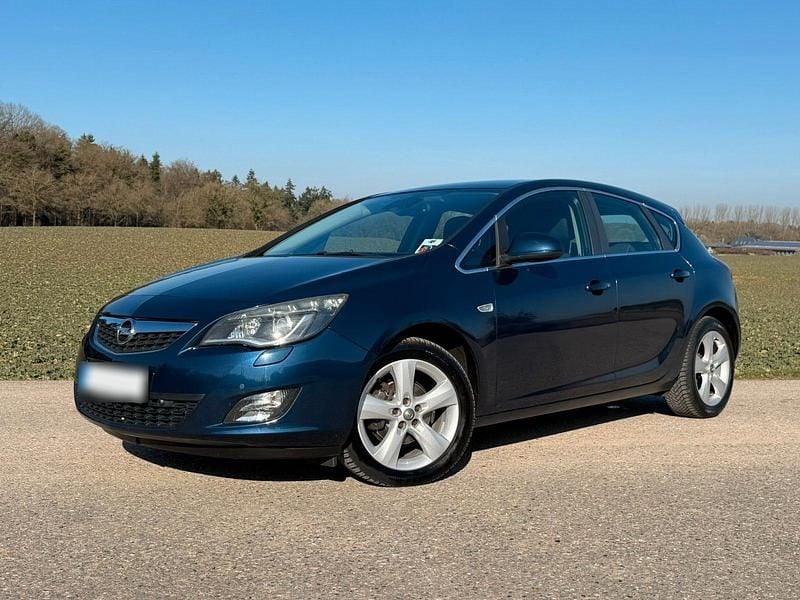 Gebraucht Opel Astra Selection 140 PS (102 kW) 2010 Blau Limousine