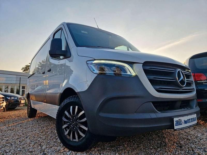 Arktikweiß Gebraucht 2019 Mercedes Sprinter Van | 40.800 € - Bild 1/4