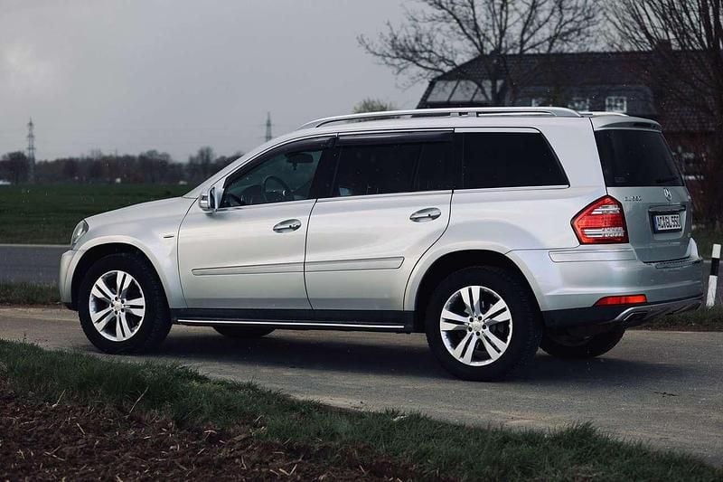 Gebraucht Mercedes GL500 387 PS (284 kW) 2012 Silber SUV