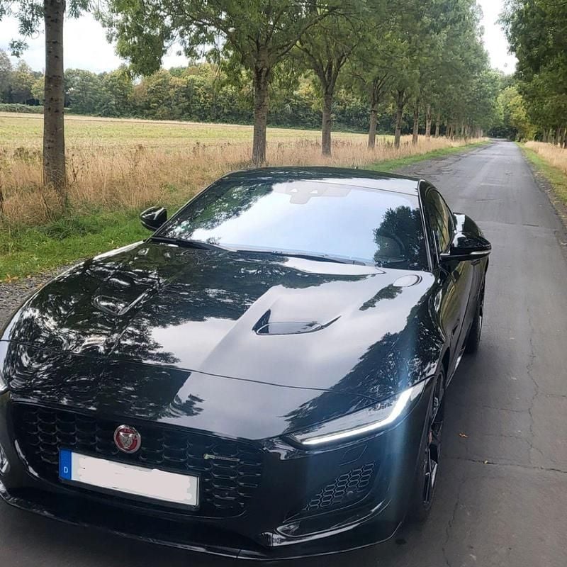 Schwarz Gebraucht 2022 Jaguar F-Type R Coupé | 48.900 € (Fairer Preis) - Bild 1/4
