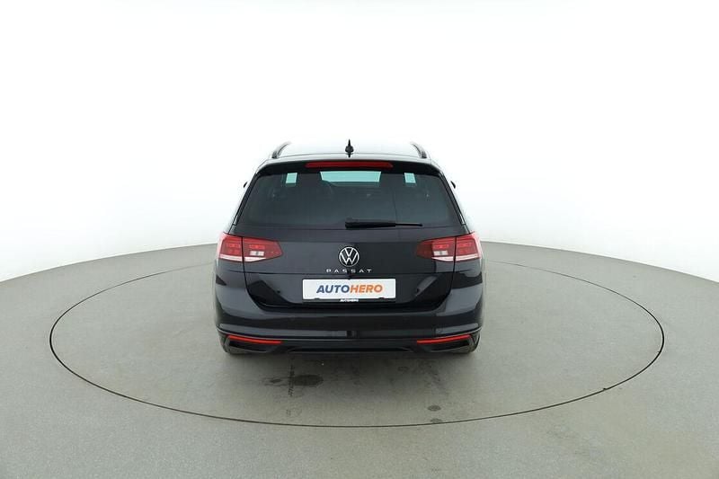 Gebraucht VW Passat Conceptline 150 PS (110 kW) 2024 Schwarz Kombi