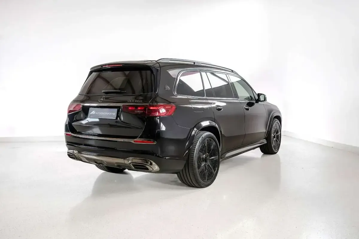 Gebraucht Mercedes GLS600 Maybach Night 557 PS (409 kW) 2025 Schwarz SUV