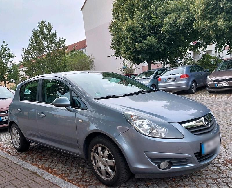 Grau Gebraucht 2009 Opel Corsa Kleinwagen | 3.150 € (Fairer Preis) - Bild 1/4