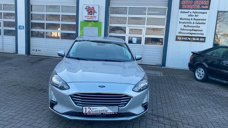 Gebraucht Ford Focus Cool & Connect 120 PS (88 kW) 2021 Silber Limousine