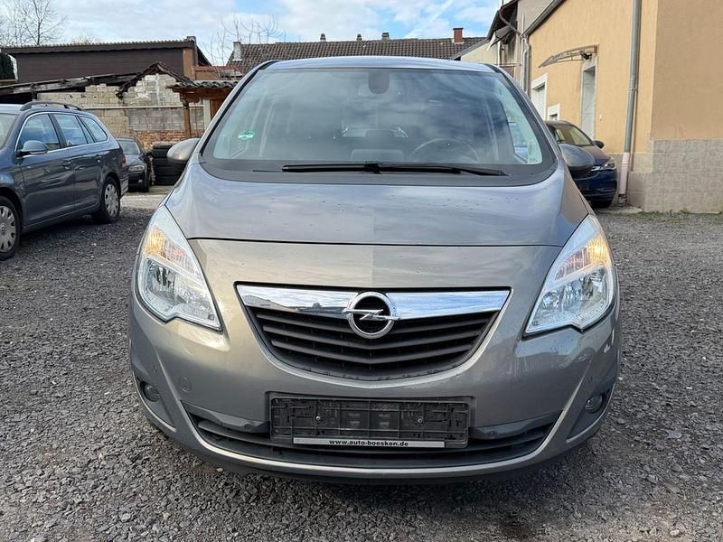 Gebraucht Opel Meriva Design Edition 131 PS (96 kW) 2011 Grau Van / Kleinbus