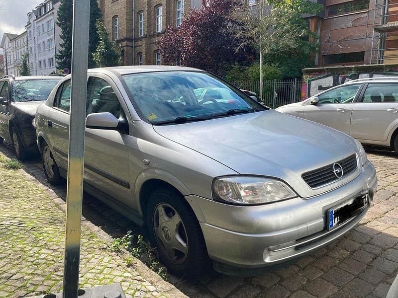 Grau Gebraucht 1999 Opel Astra Elegance Limousine | 1.500 € (Guter Preis) - Bild 1/4