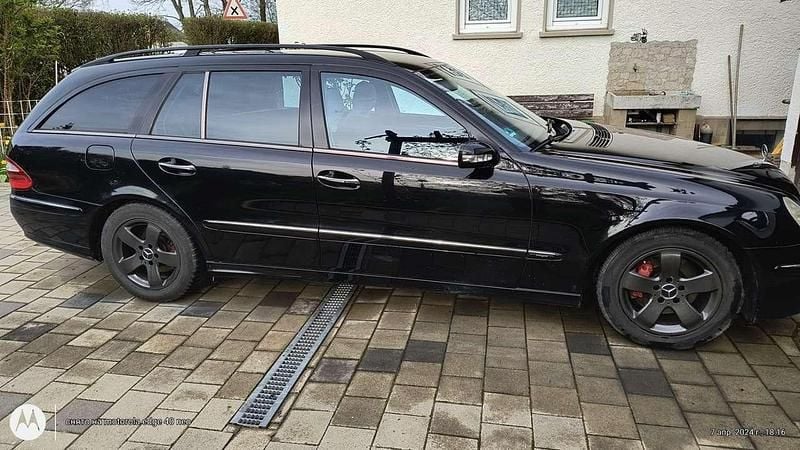 Gebraucht Mercedes E320 Avantgarde 204 PS (150 kW) 2004 Kombi