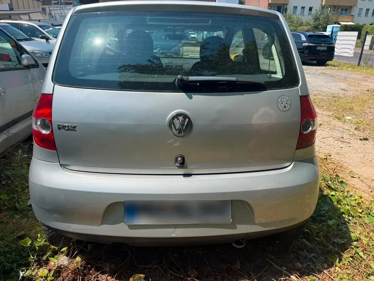 Gebraucht VW Fox 54 PS (39 kW) 2007 Grau Kleinwagen