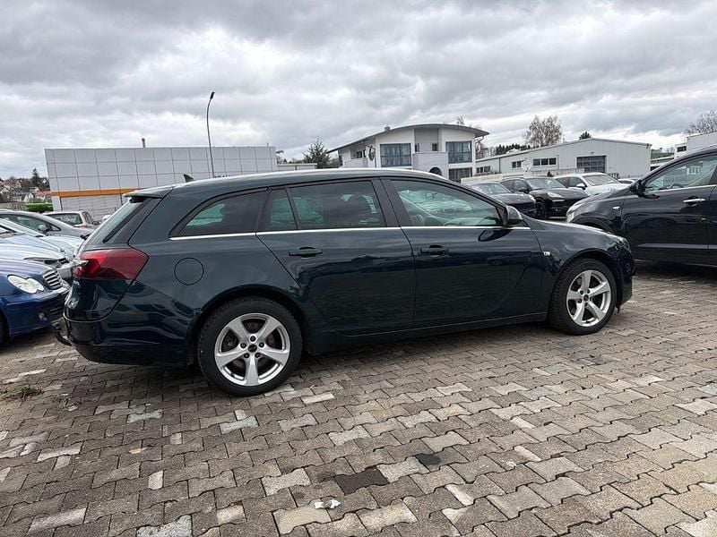 Gebraucht Opel Insignia Edition 140 PS (102 kW) 2014 Grün Kombi