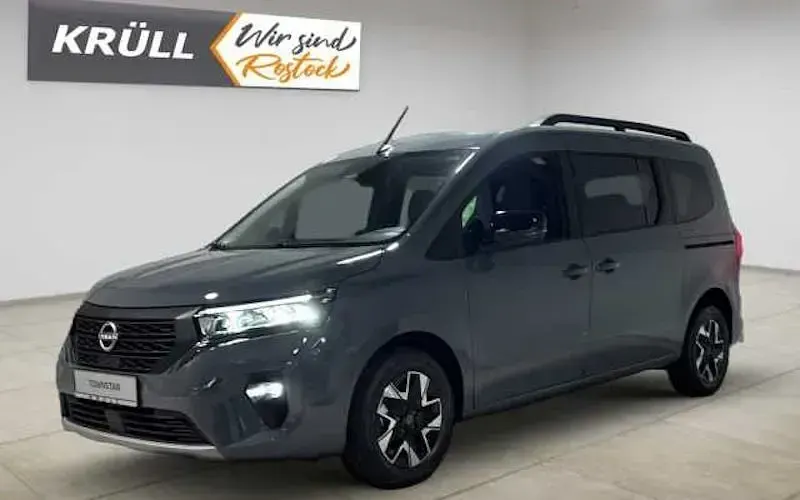 Neu Nissan Townstar Tekna 130 PS (95 kW) 2026 Grau Kombi