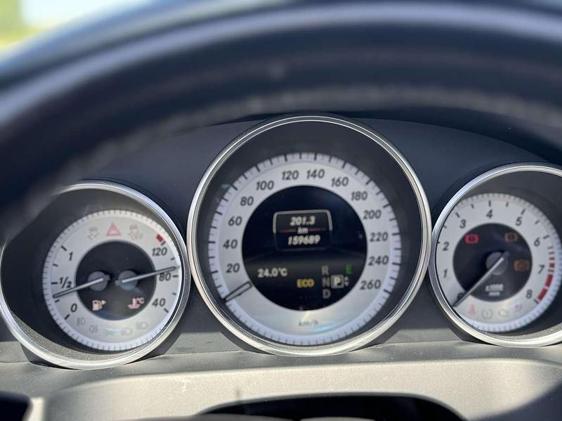 Gebraucht Mercedes E200 Avantgarde 184 PS (135 kW) 2013 Cabrio