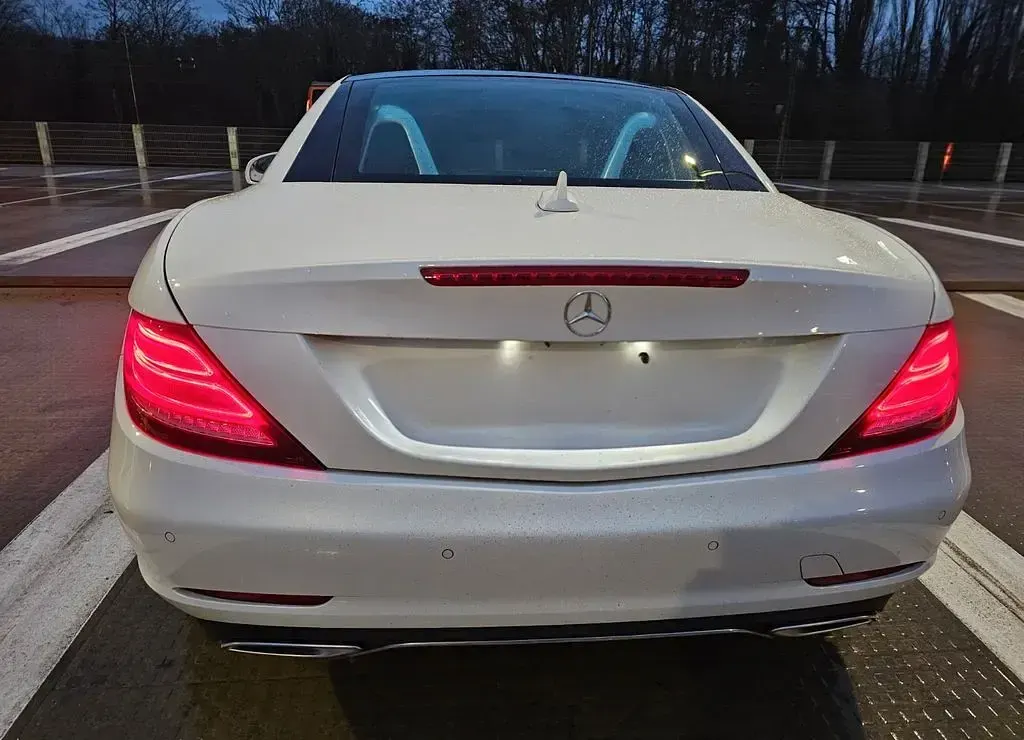 Gebraucht Mercedes SLC180 156 PS (114 kW) 2019 Weiß Cabrio