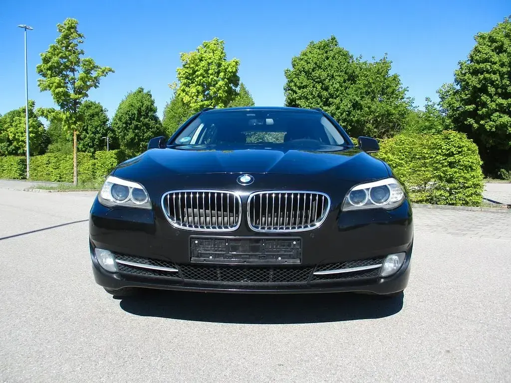 Second-hand BMW 520 184 CP (135 kW) 2013 Negru Break
