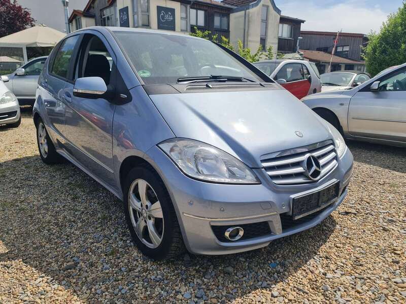 Silber Gebraucht 2008 Mercedes A180 Avantgarde Limousine | 4.450 € (Guter Preis) - Bild 1/4