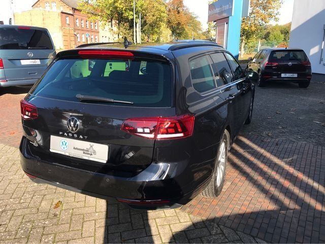 Gebraucht VW Passat Conceptline 150 PS (110 kW) 2022 Schwarz Kombi