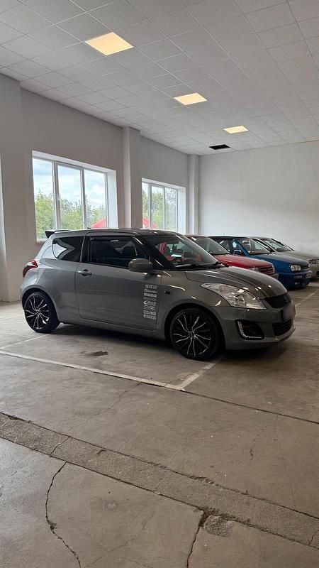 Gebraucht Suzuki Swift 94 PS (69 kW) 2016 Grau Kleinwagen