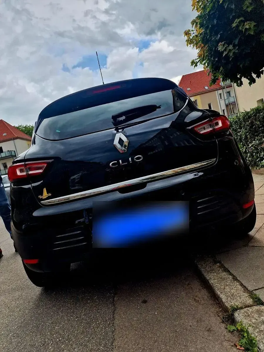 Gebraucht Renault Clio LIMITED 73 PS (53 kW) 2016 Schwarz Kleinwagen