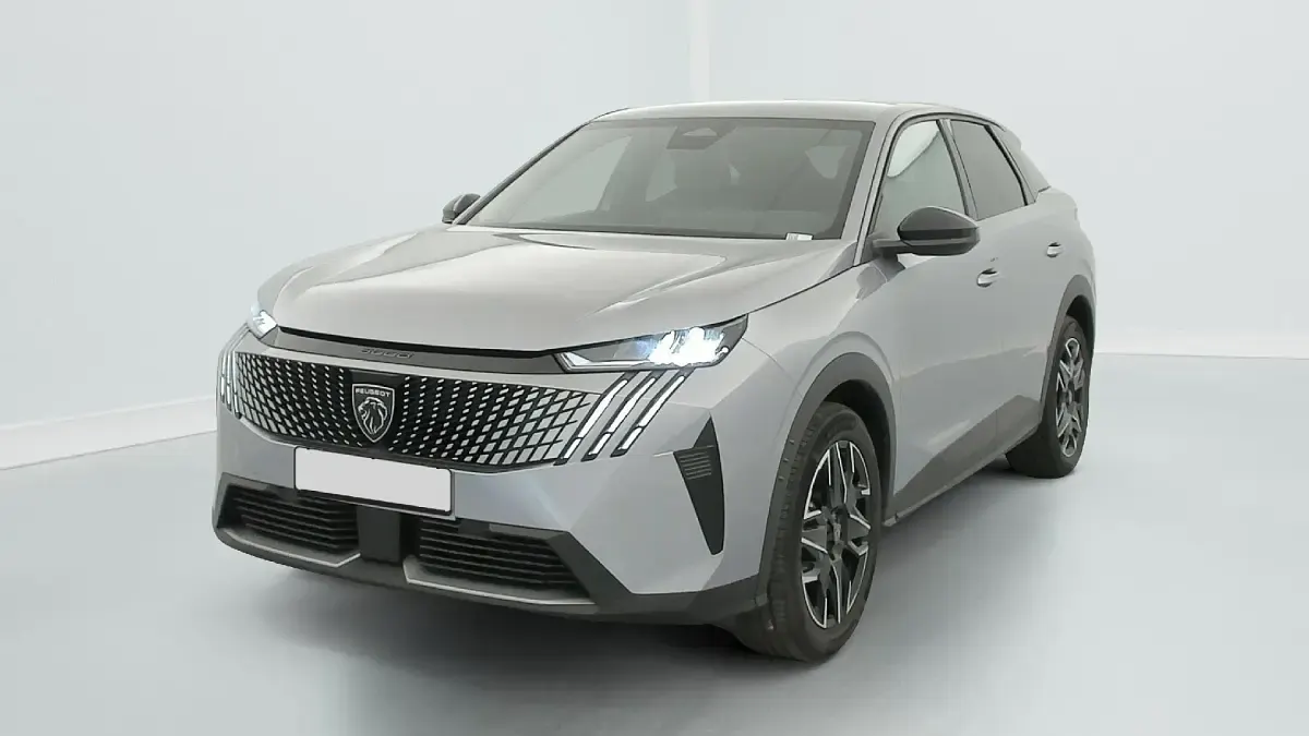 Gebraucht Peugeot 3008 Allure 136 PS (100 kW) 2025 Grau (gris artense) SUV