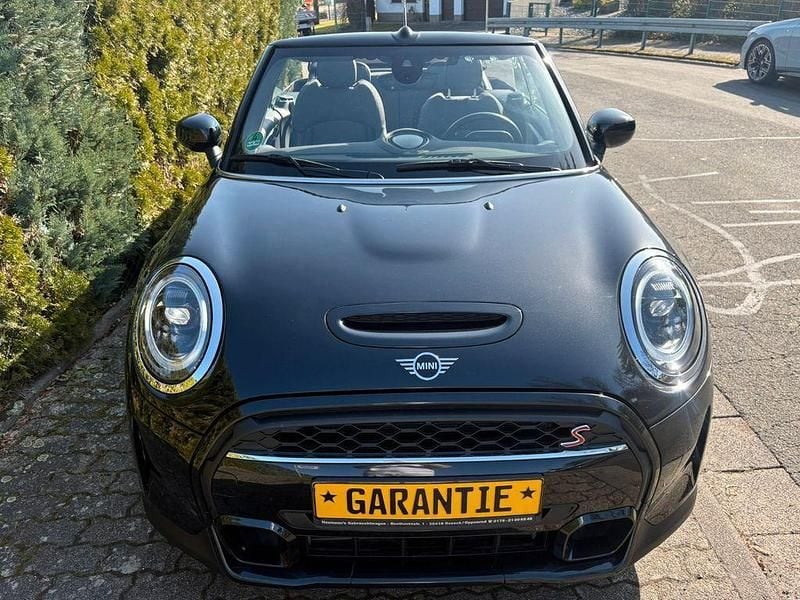 Gebraucht Mini Cooper S Cabriolet 178 PS (130 kW) 2024 Schwarz Cabrio