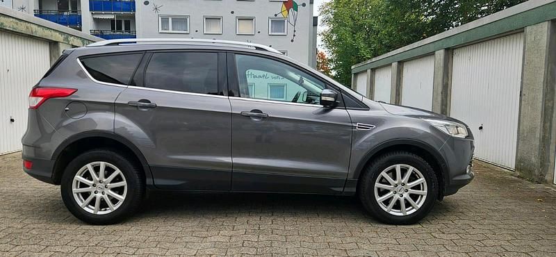 Gebraucht Ford Kuga Titanium 165 PS (121 kW) 2013 Grau SUV