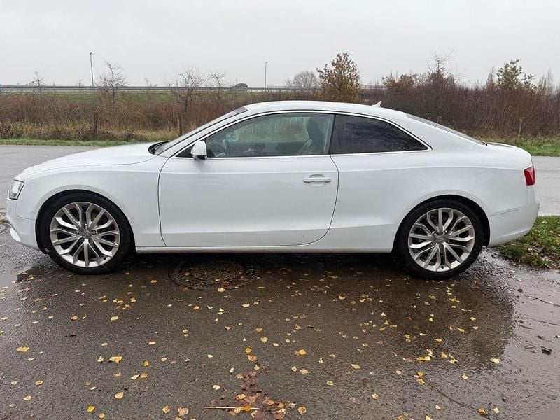 Używany Audi A5 Performance 177 KM (130 kW) 2014 Biały Coupe