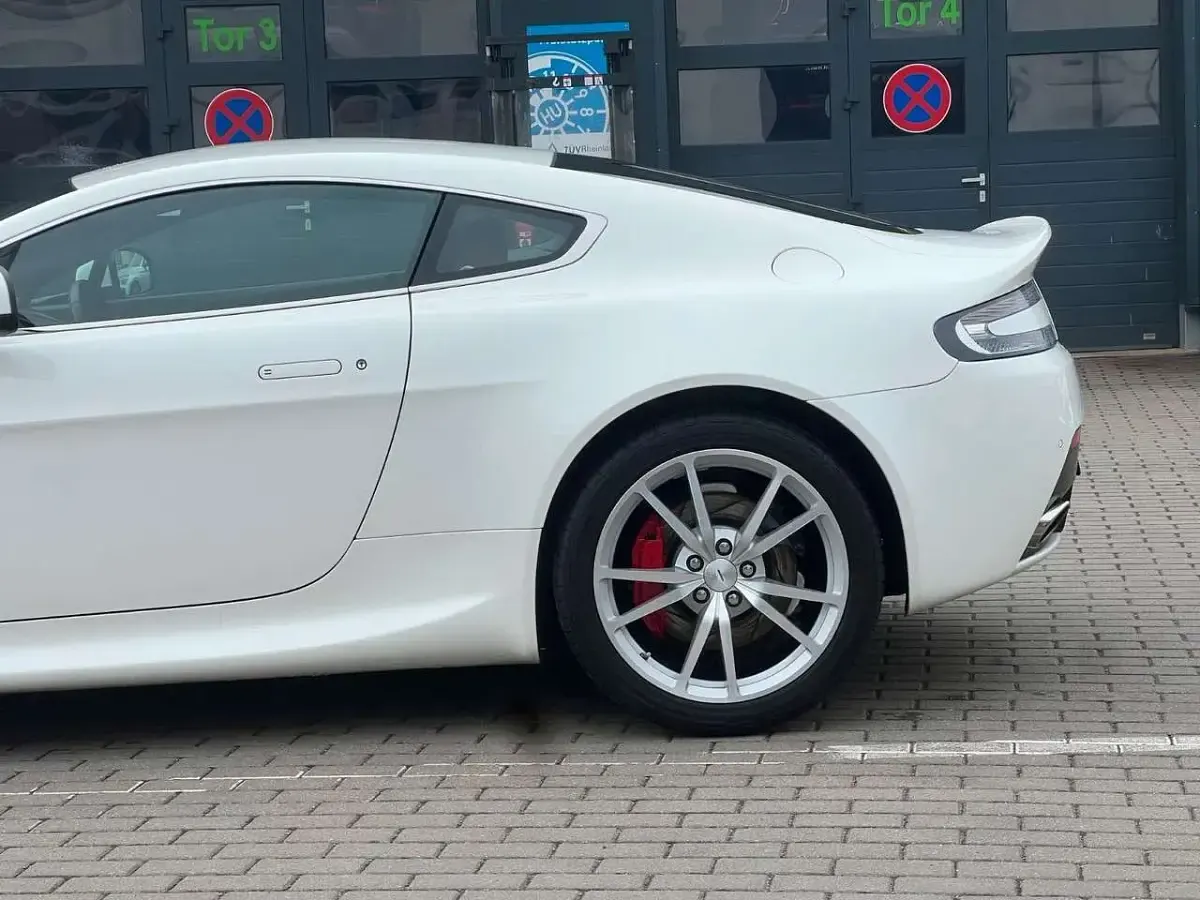 Occasion Aston Martin V8 426 ch (313 kW) 2017 Blanc Coupé