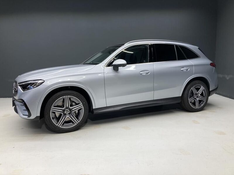 Silber Gebraucht 2024 Mercedes GLC220 AMG SUV | 61.490 € (Superpreis) - Bild 1/4