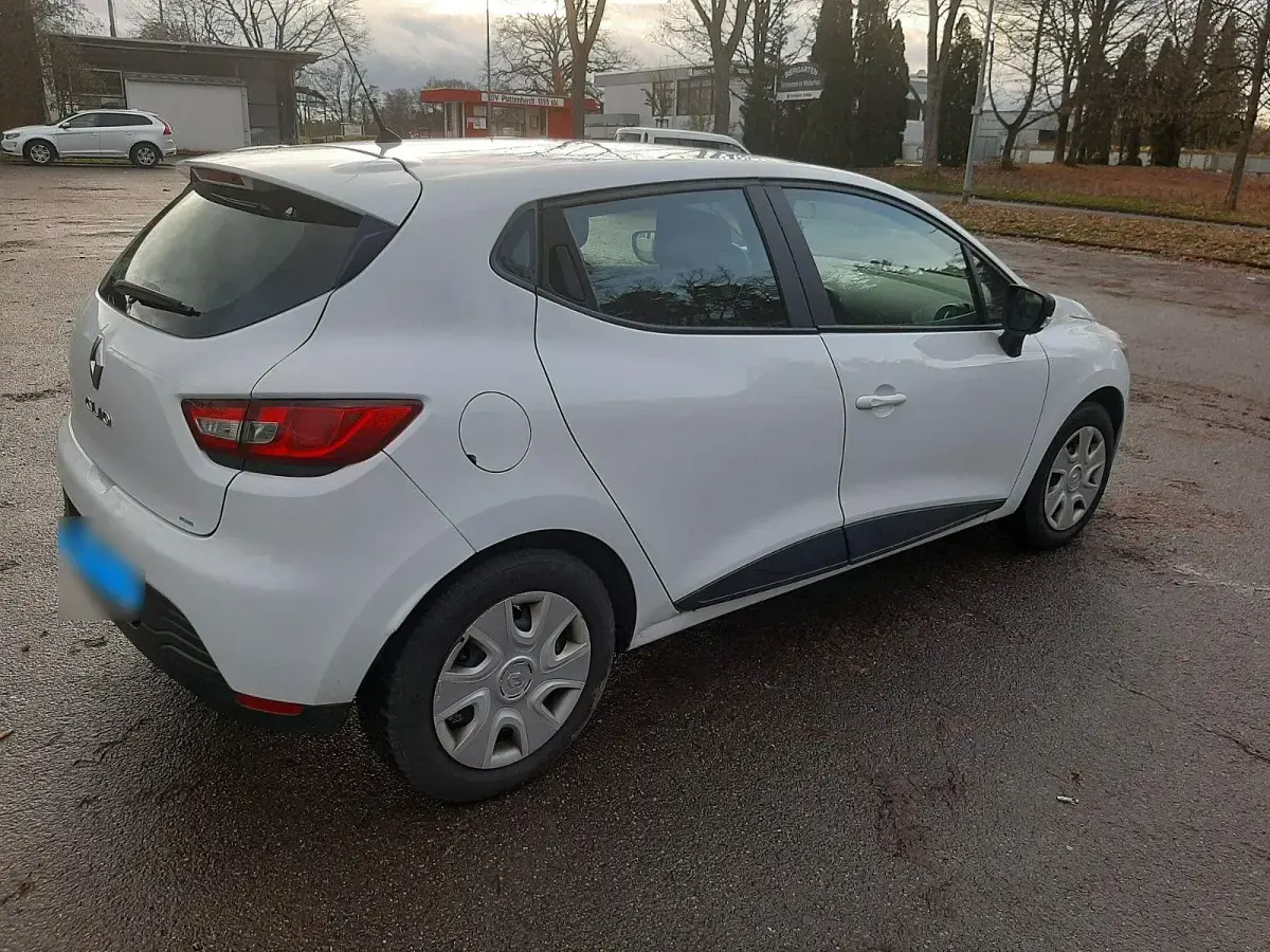 Gebraucht Renault Clio IV Authentique 73 PS (53 kW) 2015 Weiß Kleinwagen