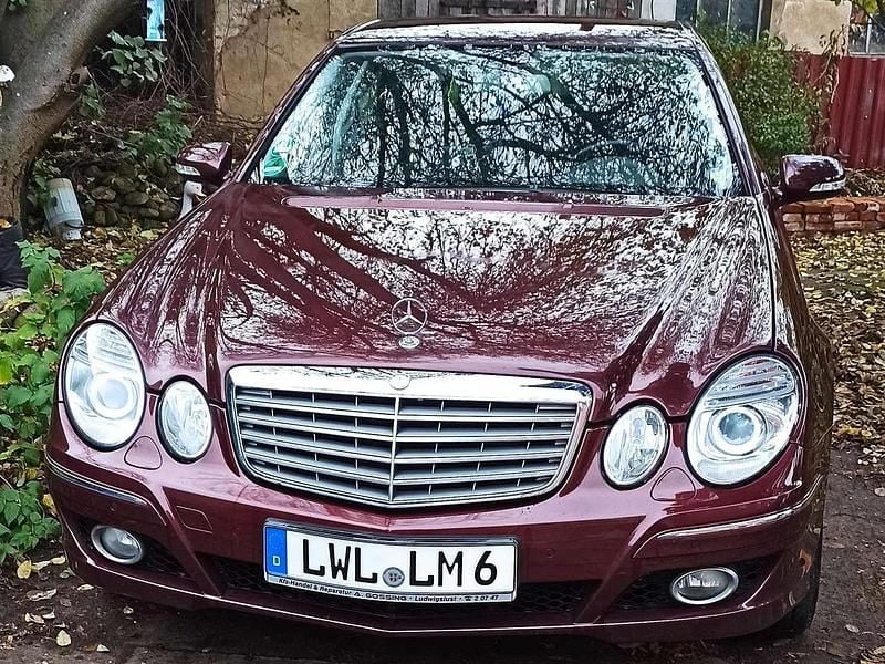 Gebraucht Mercedes E280 Elegance 231 PS (169 kW) 2007 Rot Limousine