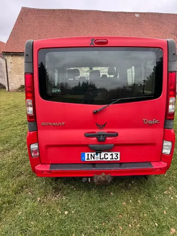 Gebraucht Renault Trafic 156 PS (114 kW) 2010 Rot Van / Kleinbus