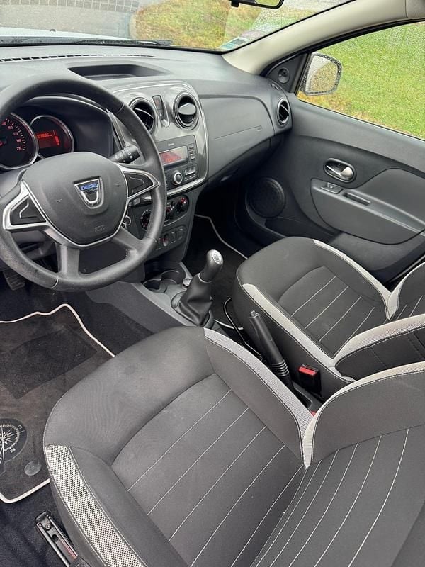 Gebraucht Dacia Sandero Stepway 90 PS (66 kW) 2018 Grau Limousine