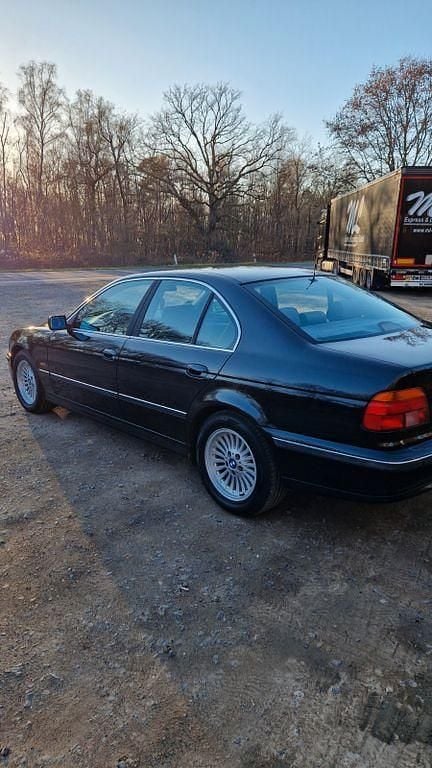Gebraucht BMW 523 170 PS (125 kW) 2000 Schwarz Limousine