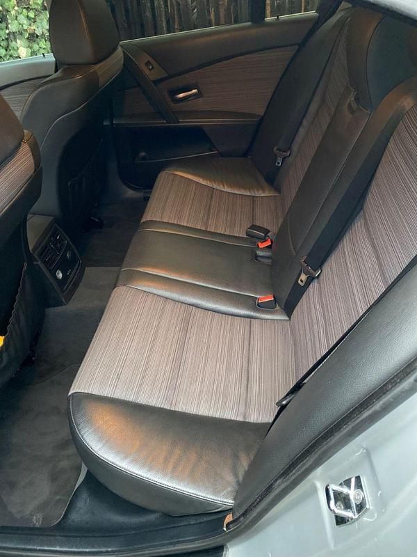 Gebraucht BMW 525 177 PS (130 kW) 2006 Grau Limousine