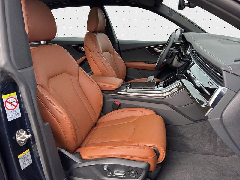 Gebraucht Audi Q8 S-Line 286 PS (210 kW) 2023 Waitomoblau metallic SUV