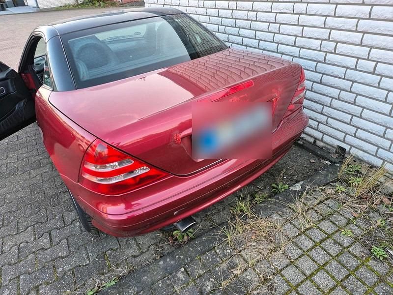 Gebraucht Mercedes 200 163 PS (119 kW) 2000 Rot Cabrio