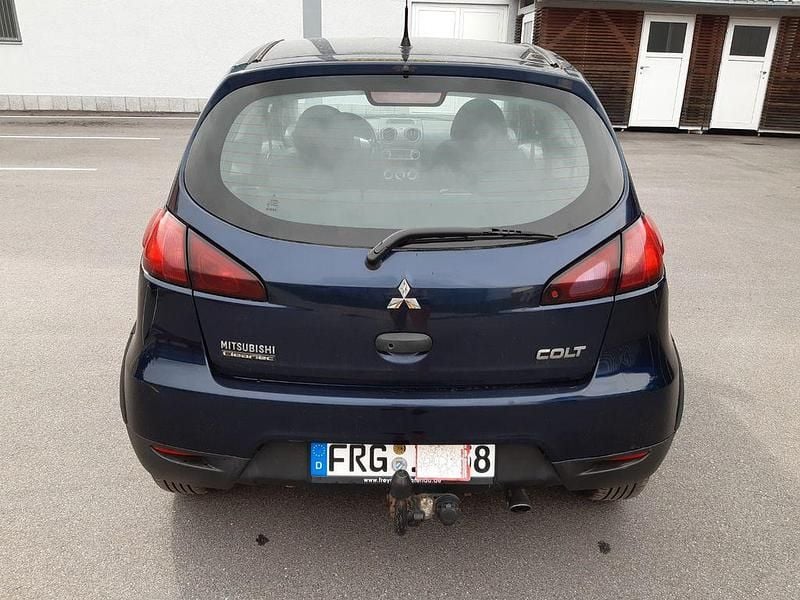 Second-hand Mitsubishi Colt Edition 95 CP (69 kW) 2011 Albastru Hatchback