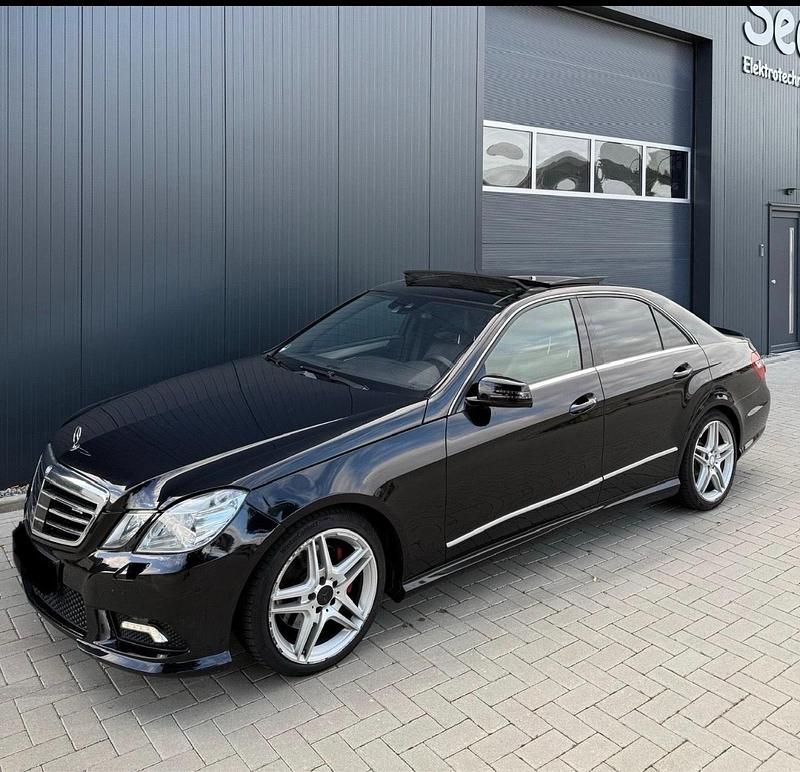 Gebraucht 2009 Mercedes E350 AMG Limousine | 8.000 € (Guter Preis) - Bild 1/4