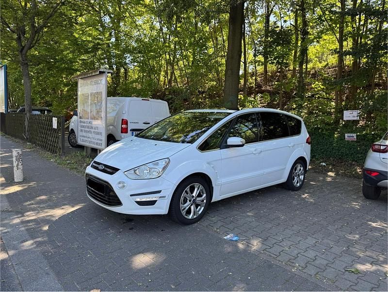 Weiß Gebraucht 2013 Ford S-MAX S Van / Kleinbus | 6.500 € (Superpreis) - Bild 1/4