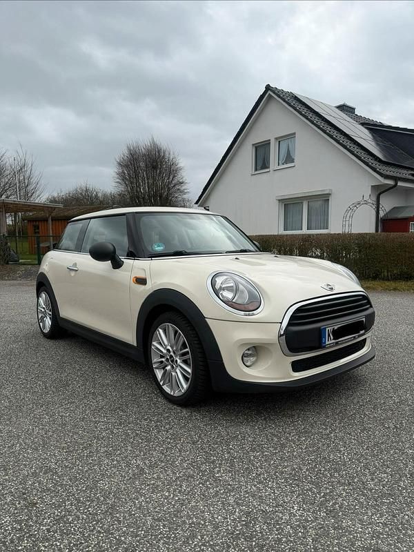 Gebraucht Mini Cooper 102 PS (75 kW) 2016 Weiß Kleinwagen