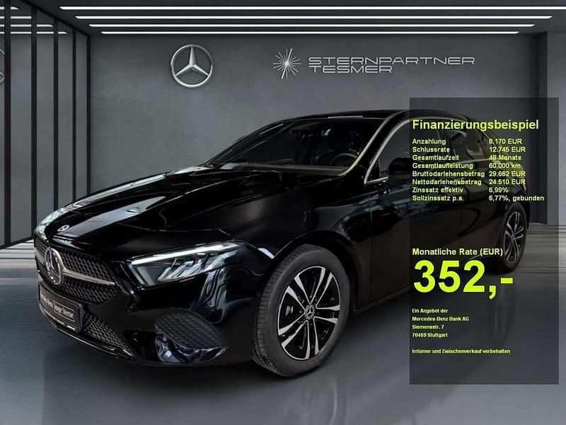 Schwarz Neu 2025 Mercedes A200 Limousine | 32.680 € (Etwas zu teuer) - Bild 1/3