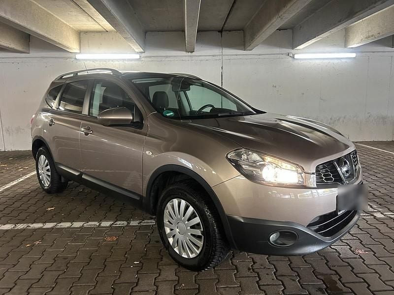 Gold Gebraucht 2010 Nissan Qashqai +2 Tekna SUV | 4.800 € (Guter Preis) - Bild 1/4