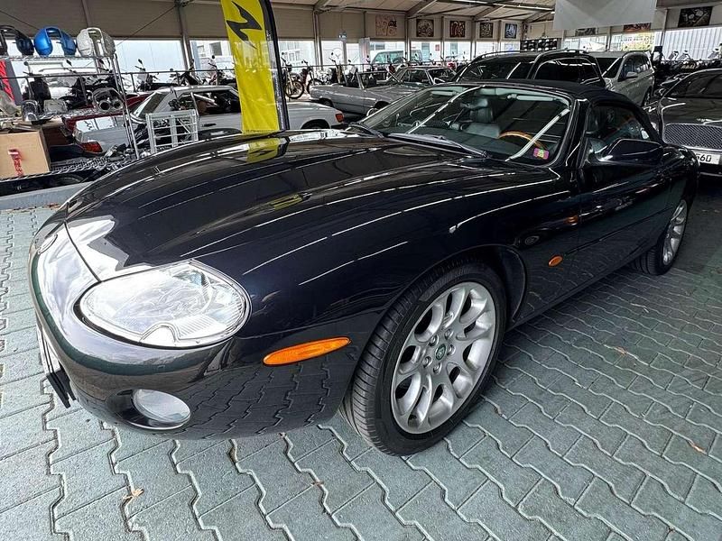 Second-hand Jaguar XK8 298 CP (219 kW) 2003 Midnight Cabrio