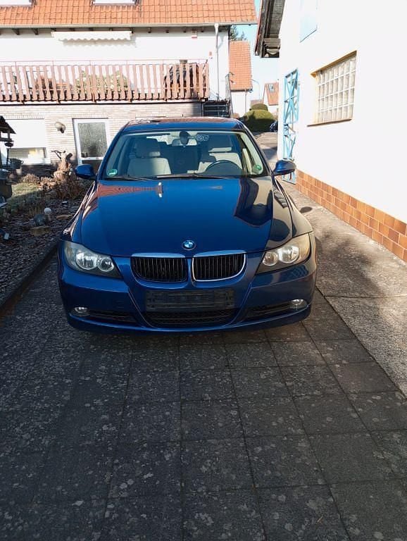 Blau Gebraucht 2007 BMW 320 Kombi | 2.500 € (Superpreis) - Bild 1/4