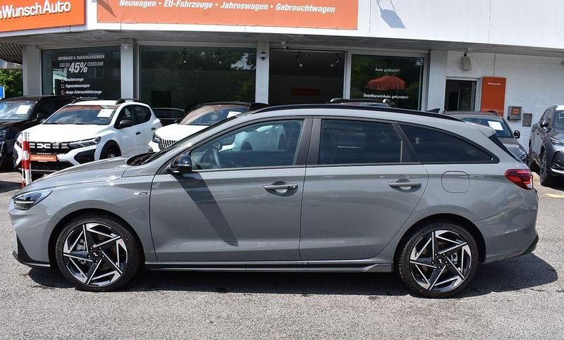 Neu Hyundai i30 N Line 140 PS (102 kW) 2025 Grau Kombi