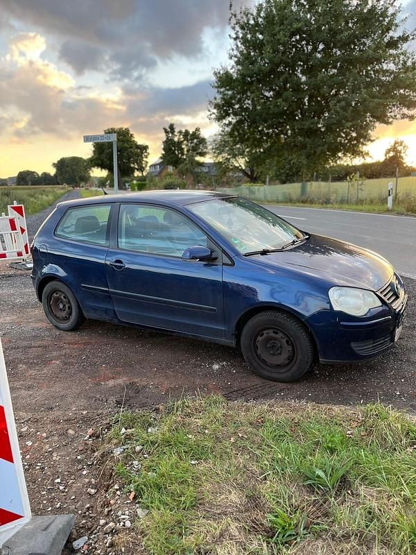 Blau Gebraucht 2006 VW Polo Kleinwagen | 200 € (Superpreis) - Bild 1/4