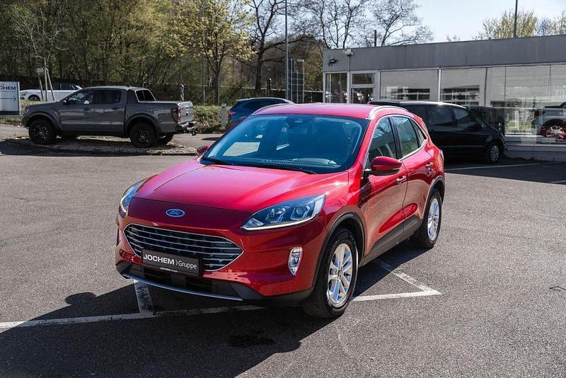 Gebraucht Ford Kuga Titanium 224 PS (164 kW) 2022 Rot SUV